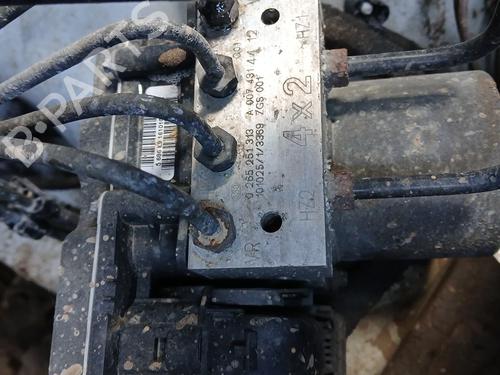 Used ABS pump MERCEDES-BENZ VITO / MIXTO Van (W639) 116 CDI (639.601, 639.603, 639.605) (163 hp) 32140657
