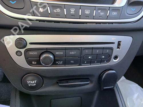 Bilradio RENAULT MEGANE III Grandtour (KZ0/1) 1.2 TCe (KZ2B, KZ11) (116 hp) 32142708