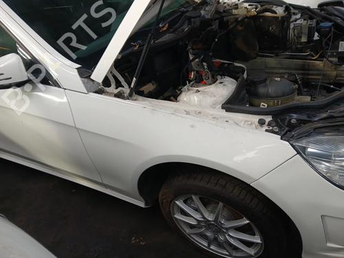 Used Right front fenders MERCEDES-BENZ E-CLASS (W212) E 200 CDI / BlueTEC (212.005, 212.006) (136 hp) 32145894