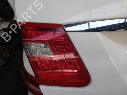 Farolim esquerdo da mala MERCEDES-BENZ E-CLASS (W212) E 200 CDI / BlueTEC (212.005, 212.006) (136 hp) 32145944