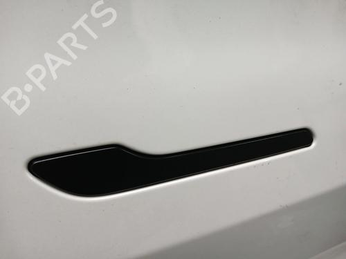 front-right-exterior-door-handle-tesla-model-3-5yj3-2017-32156165 main image