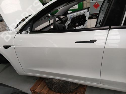Dør venstre fortil TESLA MODEL 3 (5YJ3) EV AWD (498 hp) 32156164