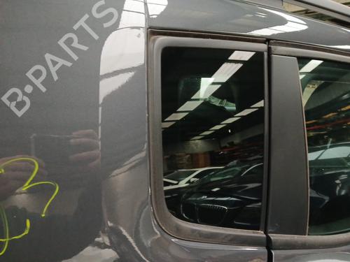 rear-right-quarter-glass-jeep-renegade-suv-bu-b1-bv-2014-32173755 main image