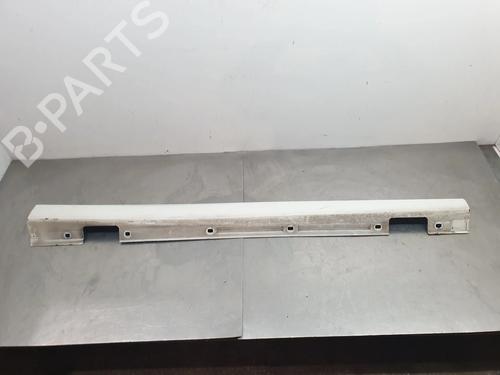 Used Right sideskirt MERCEDES-BENZ CLA Shooting Brake (X117) CLA 200 CDI / d (117.908) (136 hp) 32194105