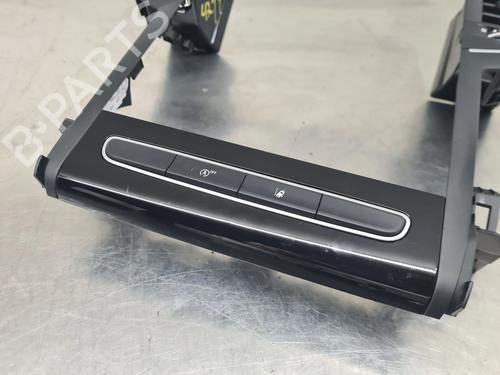 Bilradio RENAULT MEGANE IV Hatchback (B9A/M/N_) 1.5 Blue dCi 115 (B9A6) | BP32194130E6 