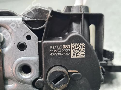 Front right lock CITROËN C3 III (SX) 1.2 THP 110 (SXHNPS, SXHNZT, SXHNZ6) | BP32207881C97