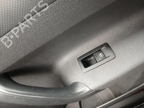 right-front-window-switch-vw-caddy-iii-box-bodympv-2ka-2kh-2ca-2ch-2004-2005-2006-2007-2008-2009-2010-2011-2012-2013-2014-2015-2016-32218618 main image