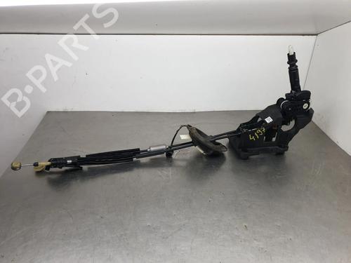 Used Gear lever PEUGEOT 2008 II (UD_, US_, UY_, UJ_, UR_, UC_) 1.2 PureTech 100 (USHNK) (101 hp) 32220705