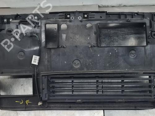 front-slam-panel-renault-megane-iv-hatchback-b9amn_-2015-32267524 main image