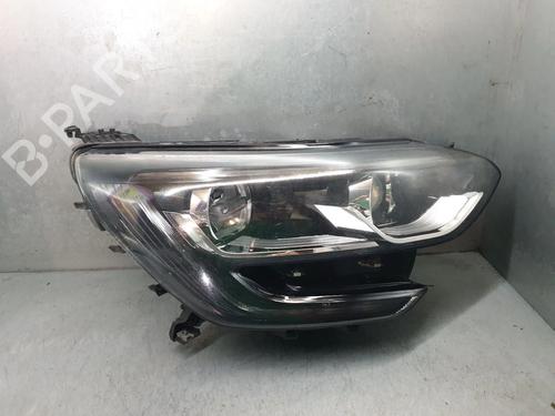 Used Right headlight RENAULT MEGANE IV Hatchback (B9A/M/N_) 1.5 dCi 90 (B9A1) (90 hp) 32305350