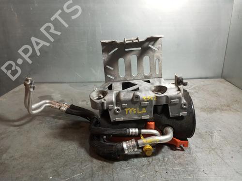 Compressore A/C TESLA MODEL Y (5YJY) EV All-wheel Drive (450 hp) 32341203