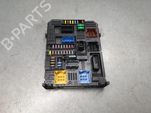 Used Fuse box Fuse box PEUGEOT 208 II (UB_, UP_, UW_, UJ_) 1.2 PureTech 100 (101 hp) 32370716 32370716