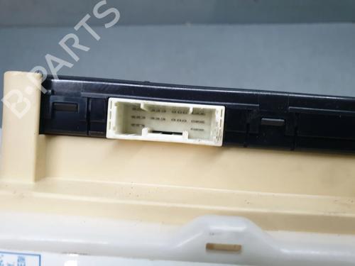 Fuse box TOYOTA AURIS Estate (_E18_) 1.8 Hybrid (ZWE186_, ZWE186R, ZWE186H) | BP32386003E1