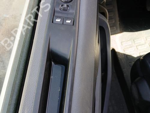 venstre-fortil-elrude-kontakt-citroen-jumpy-iii-bus-v_-2016-32393093 main image