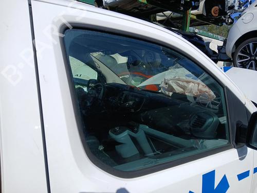 dr-rude-hjre-foran-citroen-jumpy-iii-bus-v_-2016-32393092 main image