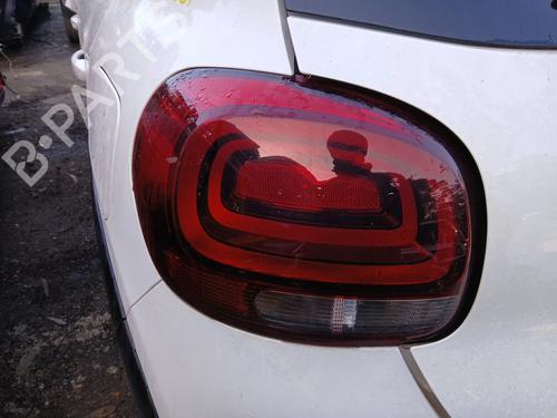 Farolim esquerdo CITROËN C3 III (SX) 1.5 BlueHDi 100 (SXYHYP, SXYHTU) (102 hp) 32404593