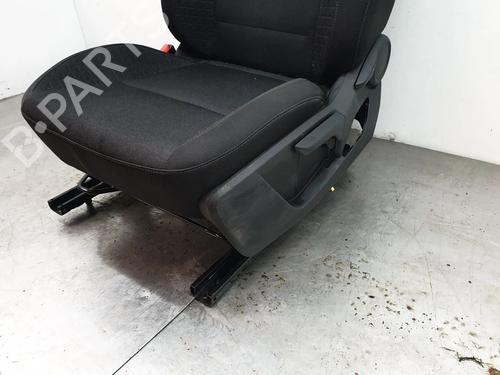 Left front seat RENAULT CLIO V (B7_) 1.0 TCe 90 (B7MT) | BP32438350C15 