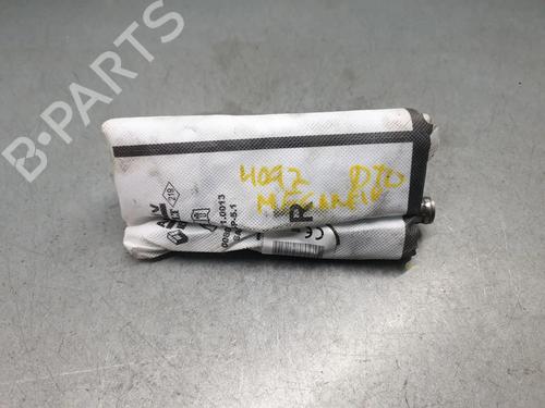 right-seat-airbag-renault-megane-iv-hatchback-b9amn_-2015-27699346 main image