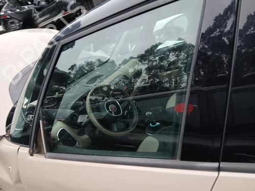 front-left-door-window-fiat-500l-351_-352_-2012-32454247 main image