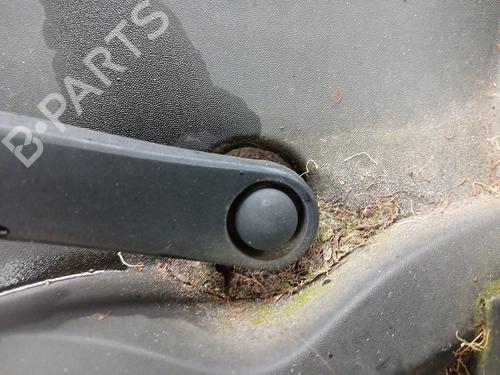 Used Front wiper motor FIAT 500L (351_, 352_) 1.3 D Multijet (199LXY1A, 199LXY11) (84 hp) 32454248