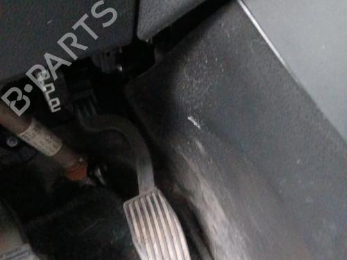 Used Pedal FIAT 500L (351_, 352_) 1.3 D Multijet (199LXY1A, 199LXY11) (84 hp) 32454277