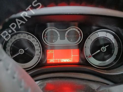 Used Instrument cluster FIAT 500L (351_, 352_) 1.3 D Multijet (199LXY1A, 199LXY11) (84 hp) 32454272