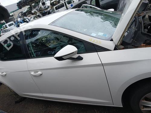 Used Right front door SEAT LEON (5F1) 1.2 TSI (110 hp) 32469503