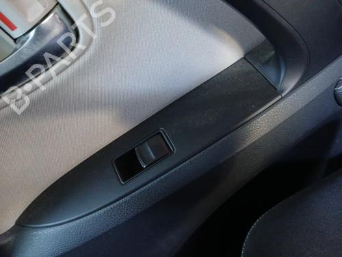 Used Right rear window switch TOYOTA AVENSIS Saloon (_T27_) 1.8 VVT-i (ZRT271_, ZRT271R) (147 hp) 32656197