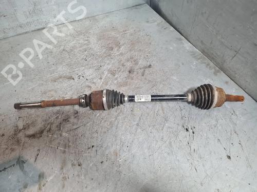 Used Right front driveshaft PEUGEOT 208 II (UB_, UP_, UW_, UJ_) e-208 (136 hp) 32681874