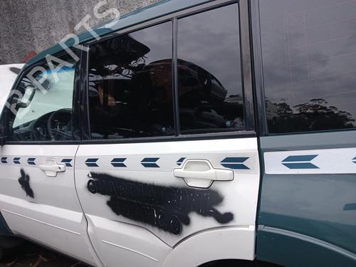 left-rear-door-mitsubishi-pajero-iv-v8_w-v9_w-2006-32681895 main image