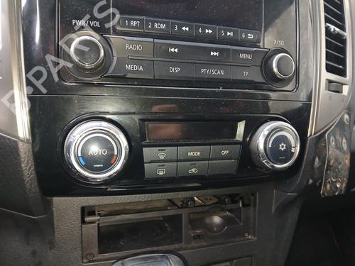 AC Styreenhet / Manøvreringsenhet MITSUBISHI PAJERO IV (V8_W, V9_W) 3.2 DI-D 4WD (165 hp) 32685506