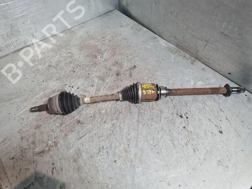 Used Right front driveshaft FIAT 500L (351_, 352_) 1.3 D Multijet (199LXY1A, 199LXY11) (84 hp) 32685522