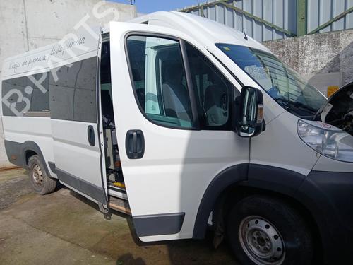 dr-hjre-fortil-peugeot-boxer-bus-2005-32699044 main image