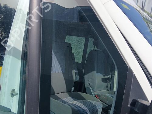 front-right-quarter-glass-peugeot-boxer-bus-2005-32699059 main image