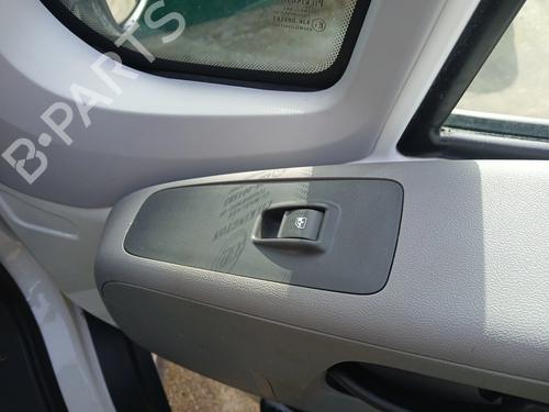 Used Right front window switch PEUGEOT BOXER Bus 3.0 HDi 175 (177 hp) 32699060