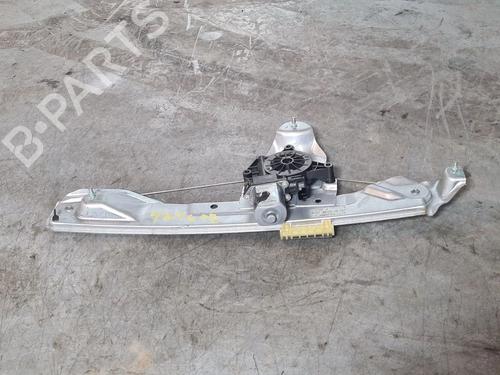 rudehejsemekanisme-venstre-bagtil-dacia-duster-hm_-2017-32723558 main image