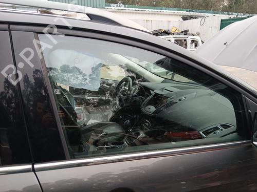 dr-rude-hjre-foran-ford-kuga-ii-dm2-2012-32745903 main image