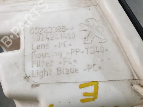 Feu diurne gauche PEUGEOT 208 II (UB_, UP_, UW_, UJ_) 1.5 BlueHDI 100 (102 hp) 32772795
