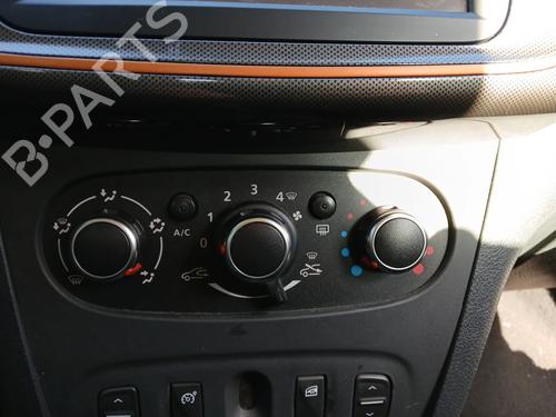 climate-control-dacia-sandero-ii-2012-32869656 main image