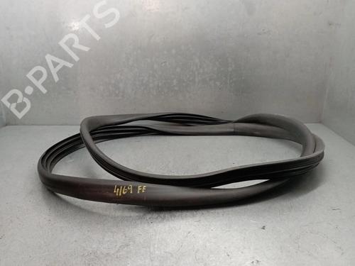 Used Rubber door seal DACIA SANDERO III 1.0 TCe 100 (101 hp) 32981917