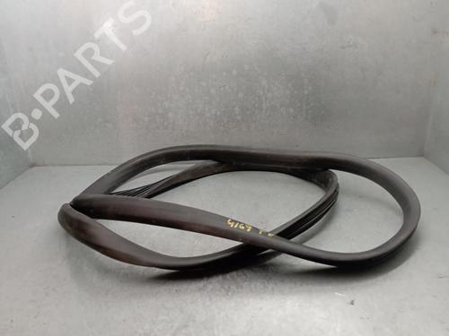 Used Rubber door seal DACIA SANDERO III 1.0 TCe 100 (101 hp) 32981922