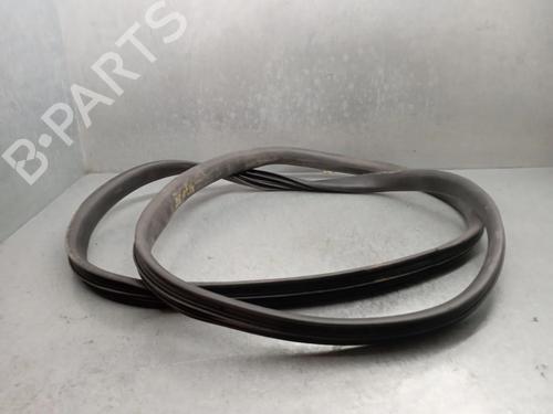 Used Rubber door seal DACIA SANDERO III 1.0 TCe 100 (101 hp) 32981925
