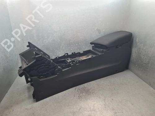 Used Armrest / Center console RENAULT MEGANE IV Hatchback (B9A/M/N_) 1.5 Blue dCi 115 (B9A6) (116 hp) 33004783