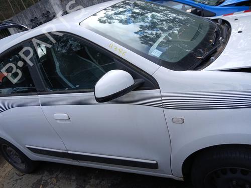 Dør højre fortil RENAULT TWINGO III (BCM_, BCA_) 0.9 TCe 90 (BCM9, BCM2) (90 hp) 33018837