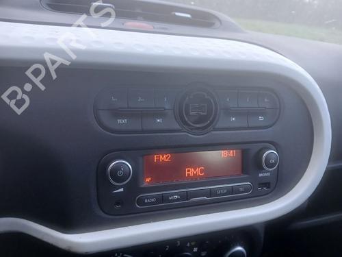 Used Radio RENAULT TWINGO III (BCM_, BCA_) 0.9 TCe 90 (BCM9, BCM2) (90 hp) 33018853