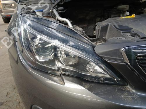 Højre forlygte PEUGEOT 308 SW II (LC_, LJ_, LR_, LX_, L4_) 1.5 BlueHDi 130 (131 hp) 33041115