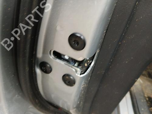 Venstre fortil lås NISSAN JUKE (F16_) DIG-T 117 (117 hp) 33121510