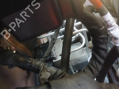 Pompe ABS RENAULT TWINGO III (BCM_, BCA_) 1.0 SCe 65 (BCMJ) (65 hp) 33162890