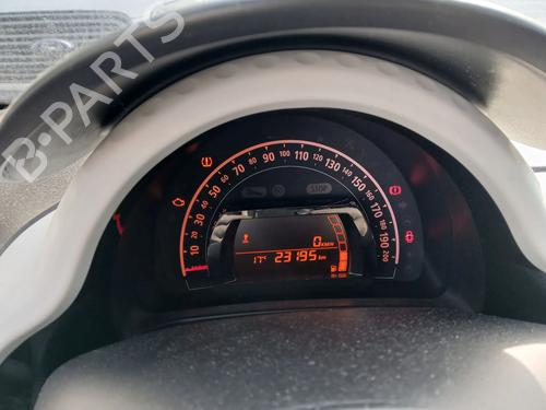 Quadrante RENAULT TWINGO III (BCM_, BCA_) 1.0 SCe 65 (BCMJ) (65 hp) 33162867