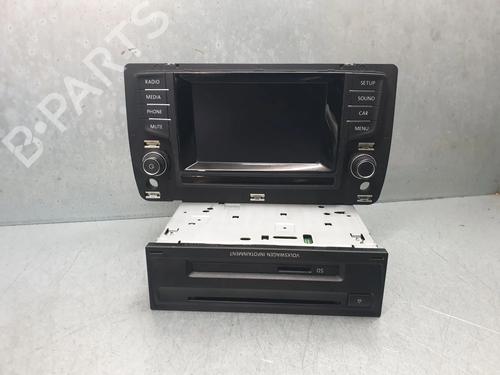 radio-vw-golf-vii-5g1-bq1-be1-be2-2012-2013-2014-2015-2016-2017-2018-2019-2020-2021-32196981 main image